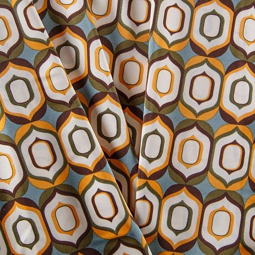 Шелк синтетический 065-13790 молочный принтованный