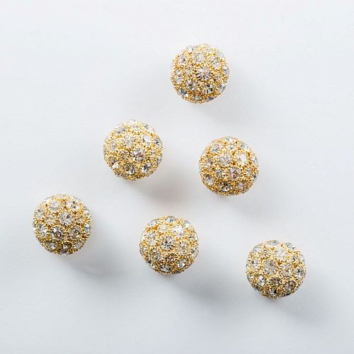 Пуговица декоративная со стразами D-18 мм белый