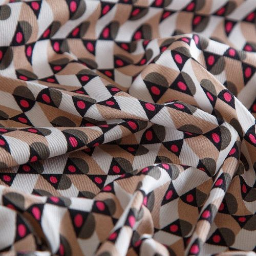 Трикотаж фактурный Prada 056-16324 белый принтованный