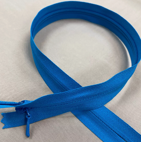 Молния спираль потайная YKK 50 см н/р голубой YKK/P-50-330